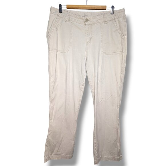 Woolrich Bootcut Pants Women's 14 Beige Mid-Rise Flat-Front Chino Khaki Hiking - Picture 1 of 4